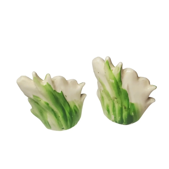 Sweet little vintage flower salt and pepper shakers - Picture 3 of 4